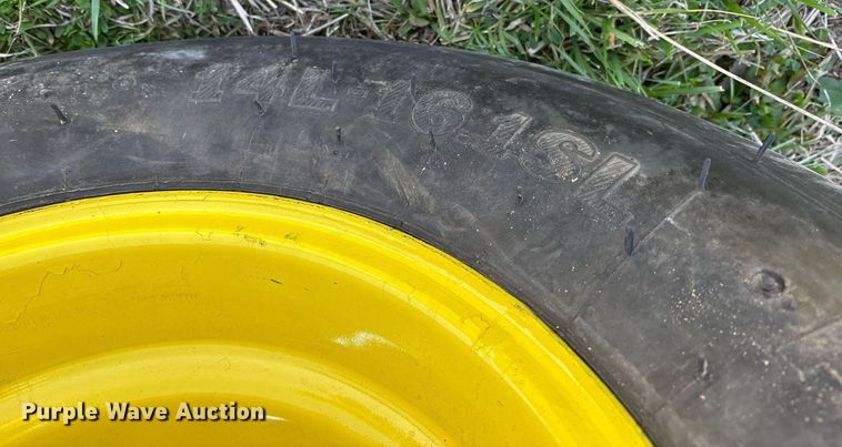 image for item OB9482 1979 John Deere 4240 tractor