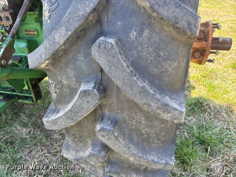 image for item OB9482 1979 John Deere 4240 tractor