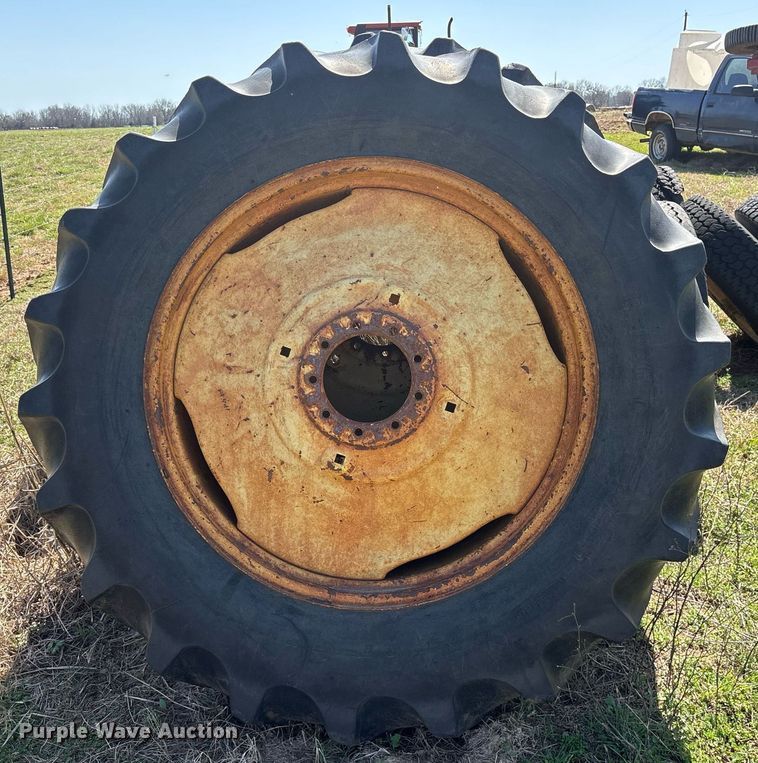 image for item OB9482 1979 John Deere 4240 tractor