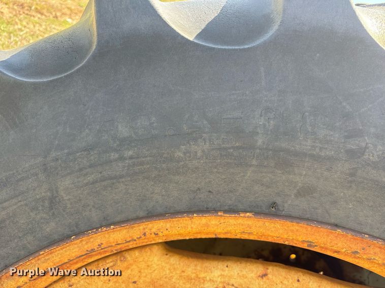 image for item OB9482 1979 John Deere 4240 tractor