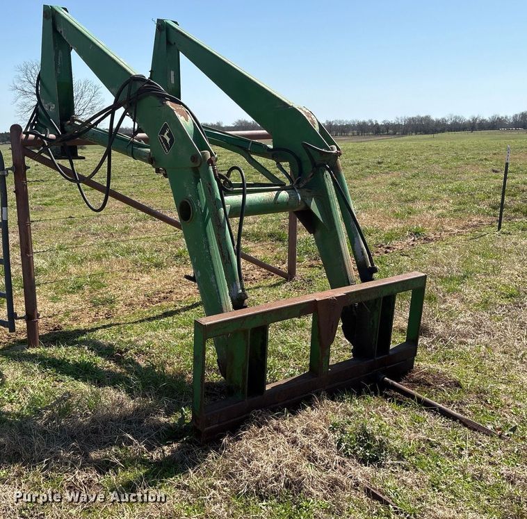 image for item OB9482 1979 John Deere 4240 tractor