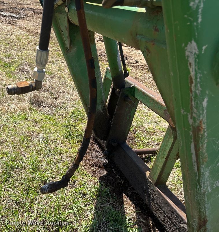 image for item OB9482 1979 John Deere 4240 tractor