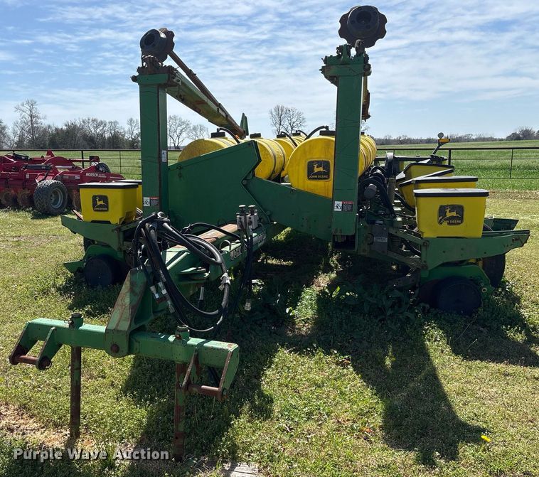 image for item OB9483 John Deere 1770 planter