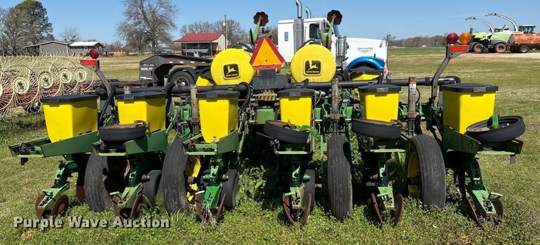 image for item OB9483 John Deere 1770 planter