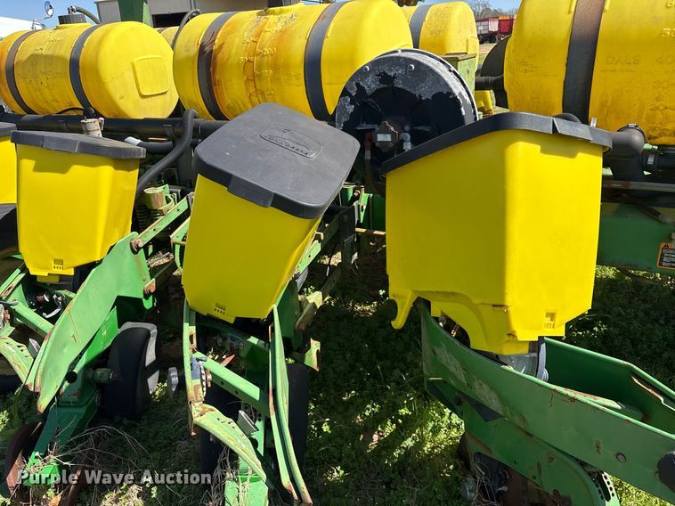 image for item OB9483 John Deere 1770 planter