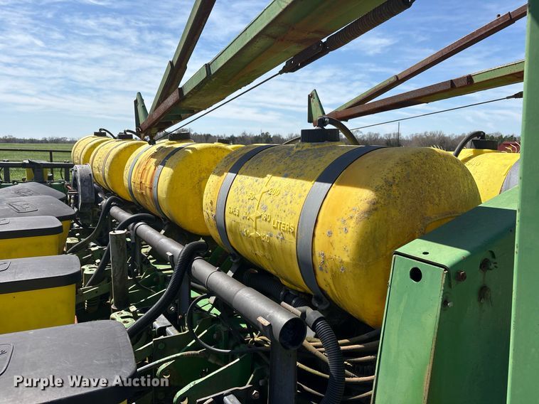 image for item OB9483 John Deere 1770 planter