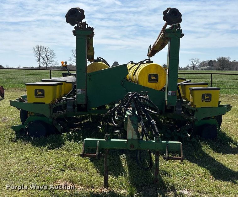 image for item OB9483 John Deere 1770 planter