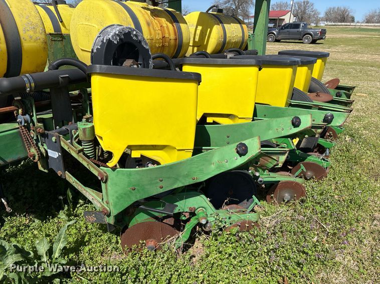 image for item OB9483 John Deere 1770 planter