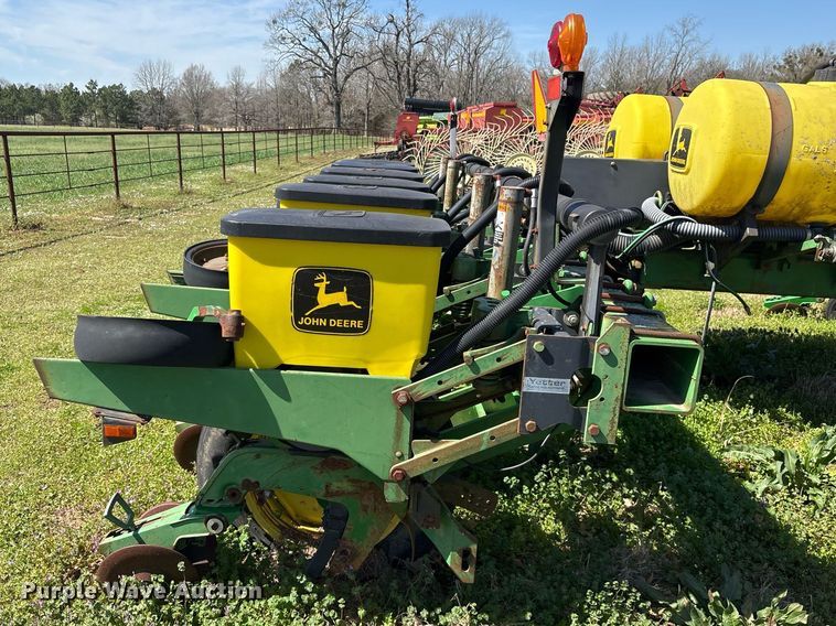 image for item OB9483 John Deere 1770 planter