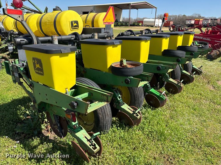 image for item OB9483 John Deere 1770 planter