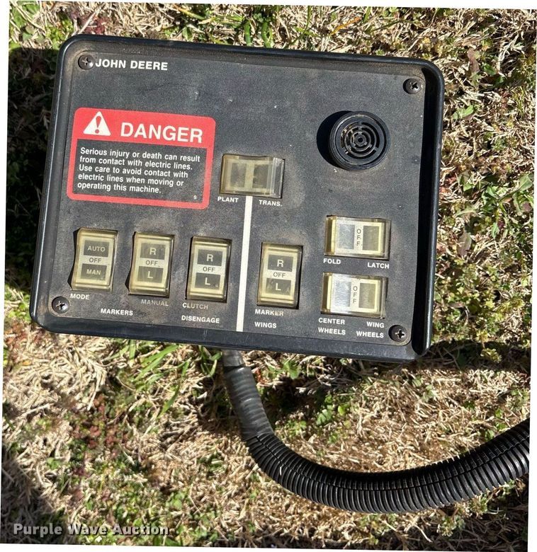 image for item OB9483 John Deere 1770 planter