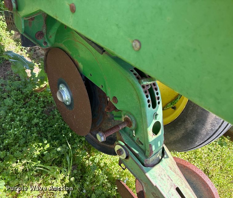 image for item OB9483 John Deere 1770 planter