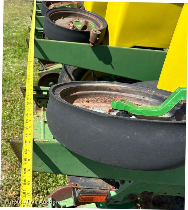 image for item OB9483 John Deere 1770 planter