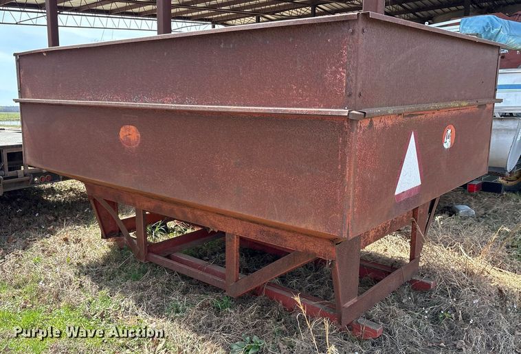 image for item OB9556 (2) J&M 250-7 gravity wagons