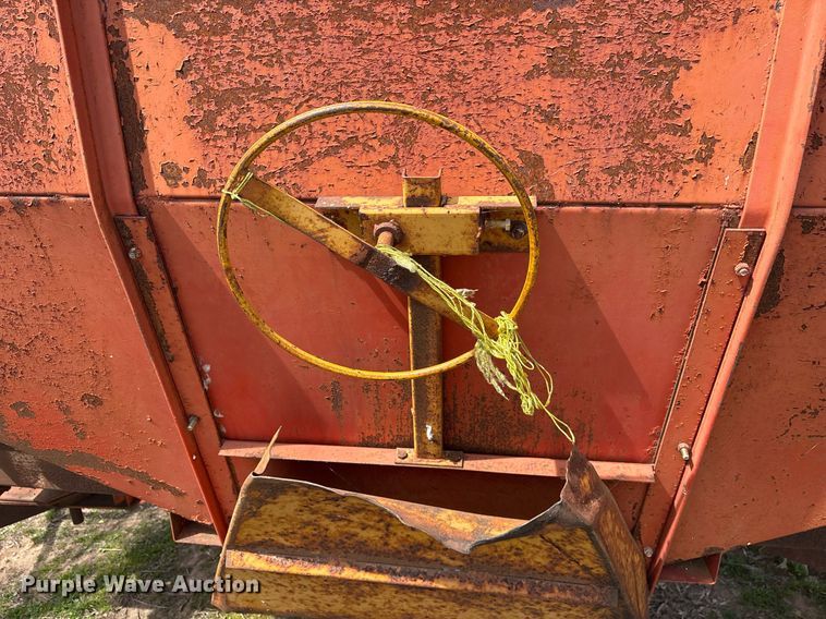 image for item OB9556 (2) J&M 250-7 gravity wagons