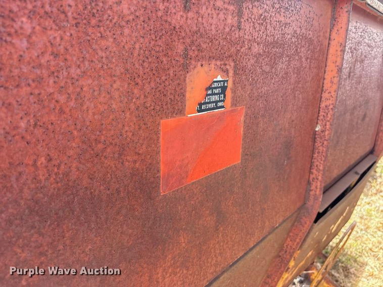 image for item OB9556 (2) J&M 250-7 gravity wagons