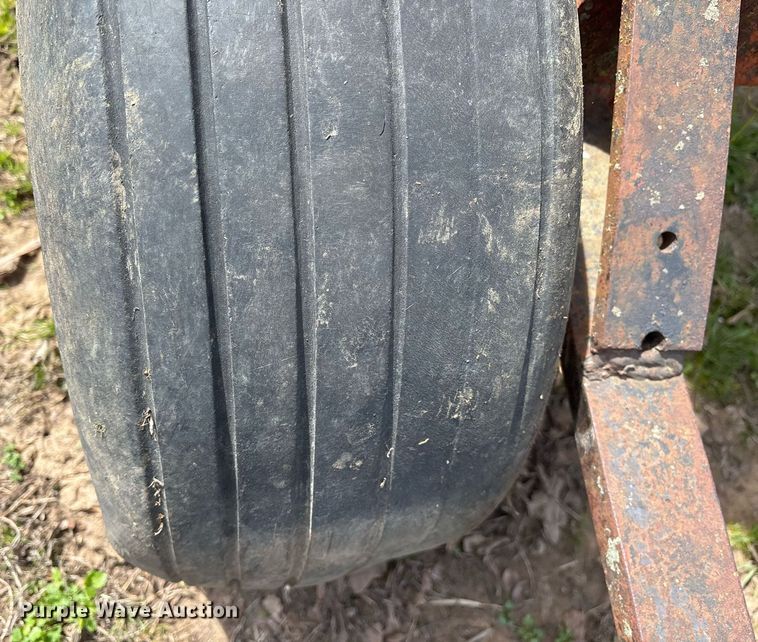 image for item OB9556 (2) J&M 250-7 gravity wagons