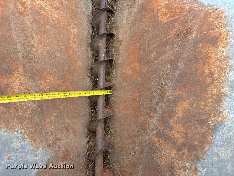 image for item OB9557 Snowco FM60-8 gravity wagon