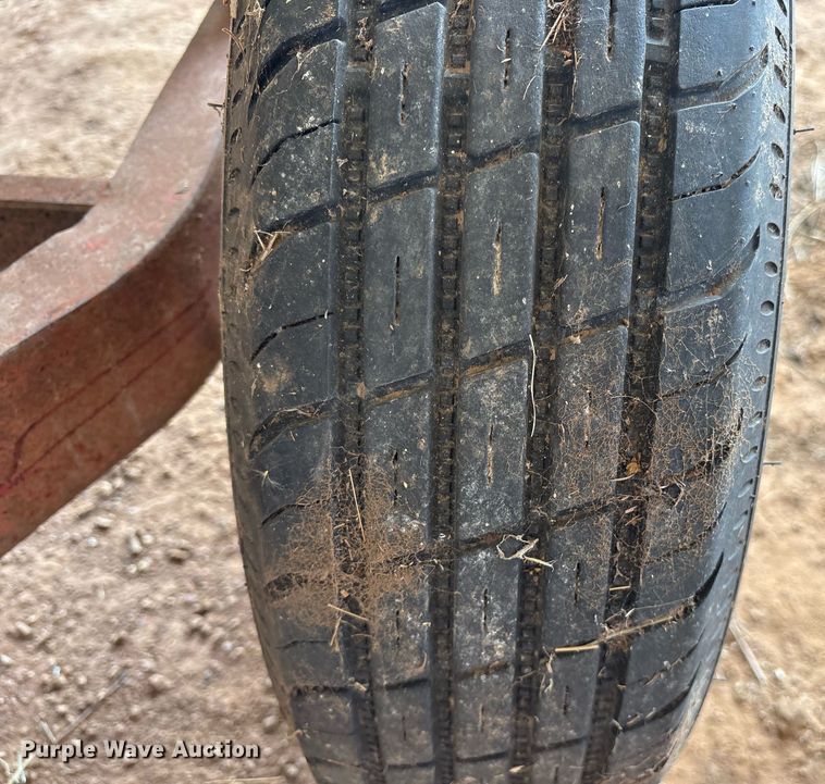 image for item OB9557 Snowco FM60-8 gravity wagon