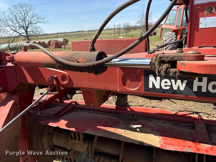 image for item OB9559 2005 New Holland Discbine 1432 swather / windrower