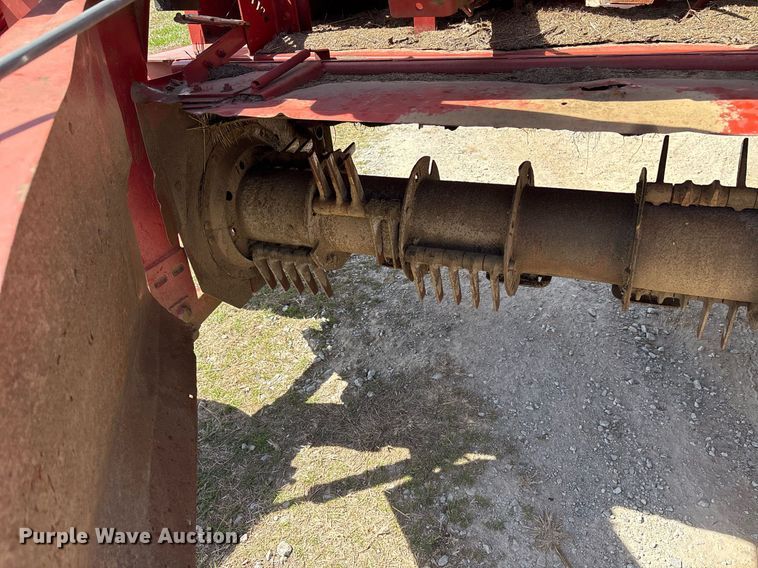 image for item OB9559 2005 New Holland Discbine 1432 swather / windrower