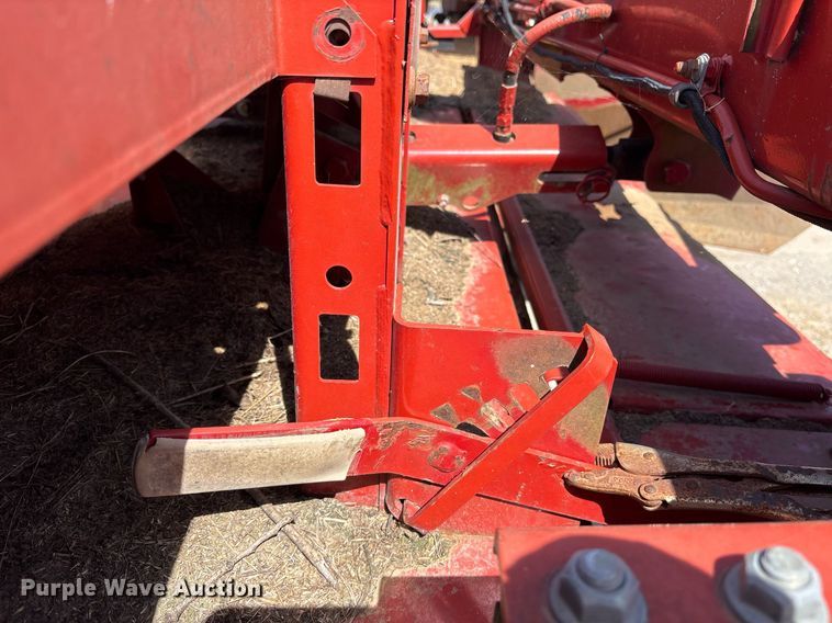 image for item OB9559 2005 New Holland Discbine 1432 swather / windrower