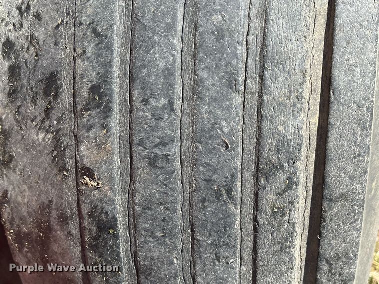 image for item OB9559 2005 New Holland Discbine 1432 swather / windrower