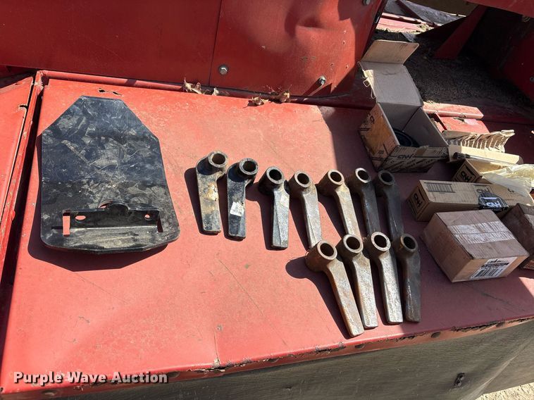 image for item OB9559 2005 New Holland Discbine 1432 swather / windrower