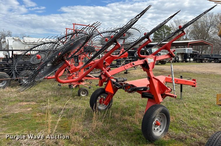 image for item OB9563 Kuhn SR 108 Gii hay rake