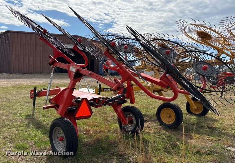 image for item OB9563 Kuhn SR 108 Gii hay rake