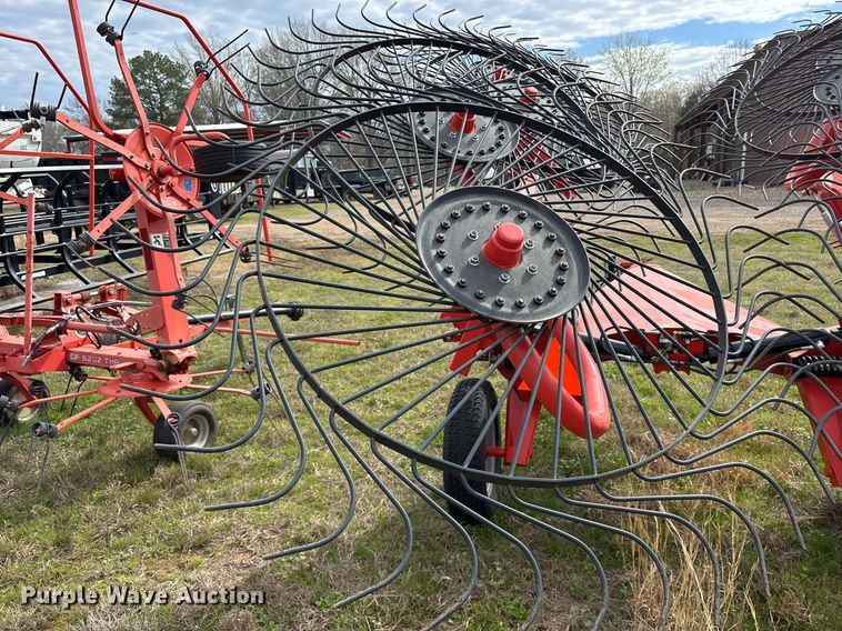 image for item OB9563 Kuhn SR 108 Gii hay rake