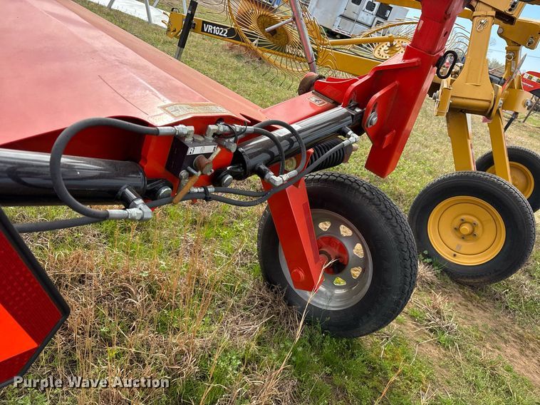 image for item OB9563 Kuhn SR 108 Gii hay rake