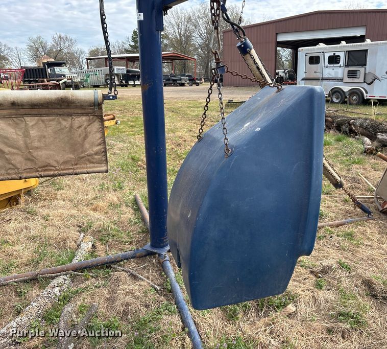 image for item OB9568 Lewis Cattle Oiler Co cattle rub