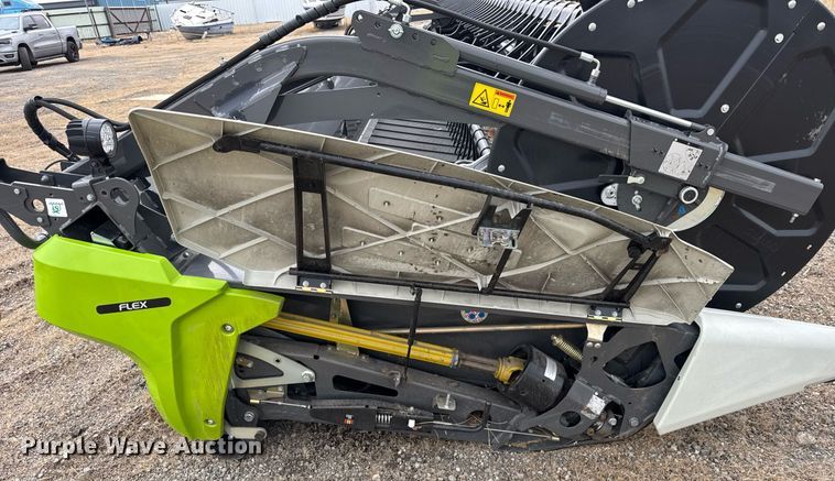 image for item YA0367 2021 Claas Convio Flex 1380 flex draper head