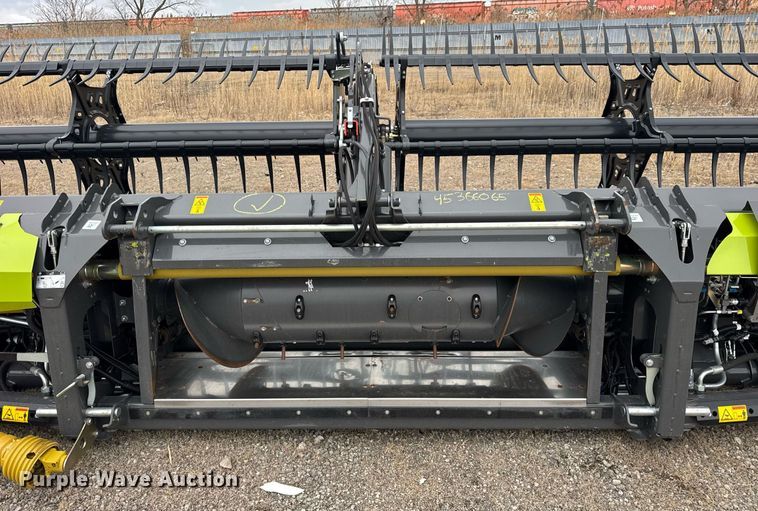 image for item YA0367 2021 Claas Convio Flex 1380 flex draper head