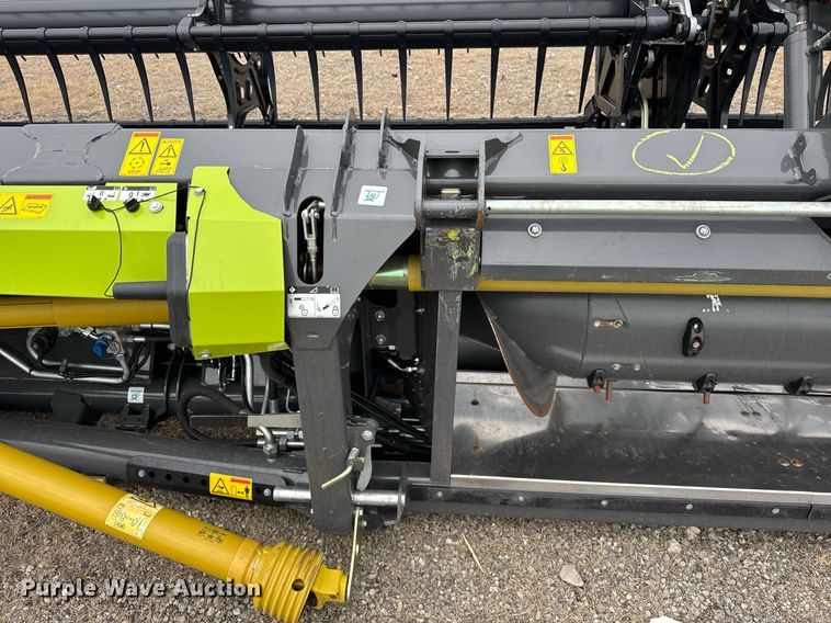 image for item YA0367 2021 Claas Convio Flex 1380 flex draper head