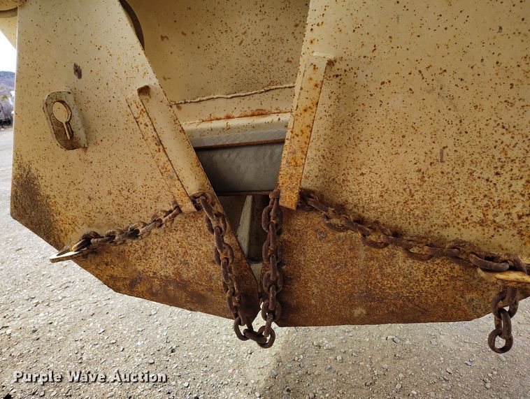 image for item BI9774 1979 Timpte 301-A bottom dump trailer