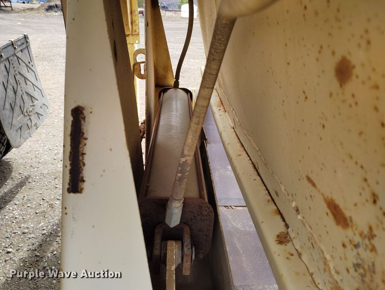 image for item BI9774 1979 Timpte 301-A bottom dump trailer