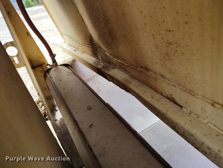 image for item BI9774 1979 Timpte 301-A bottom dump trailer