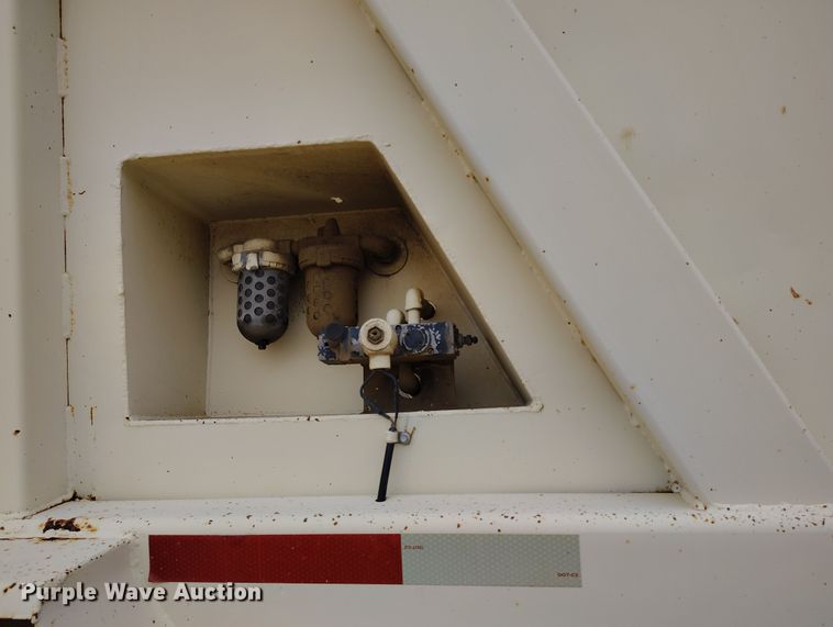 image for item BI9774 1979 Timpte 301-A bottom dump trailer