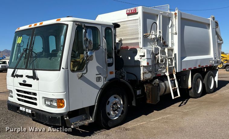 image for item DH8641 2005 Sterling  Condor refuse truck