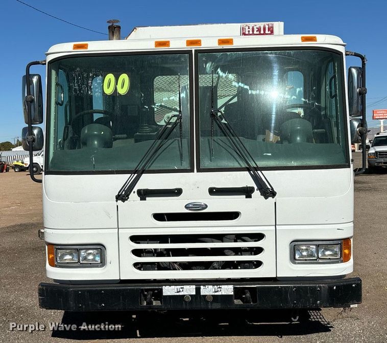 image for item DH8641 2005 Sterling  Condor refuse truck