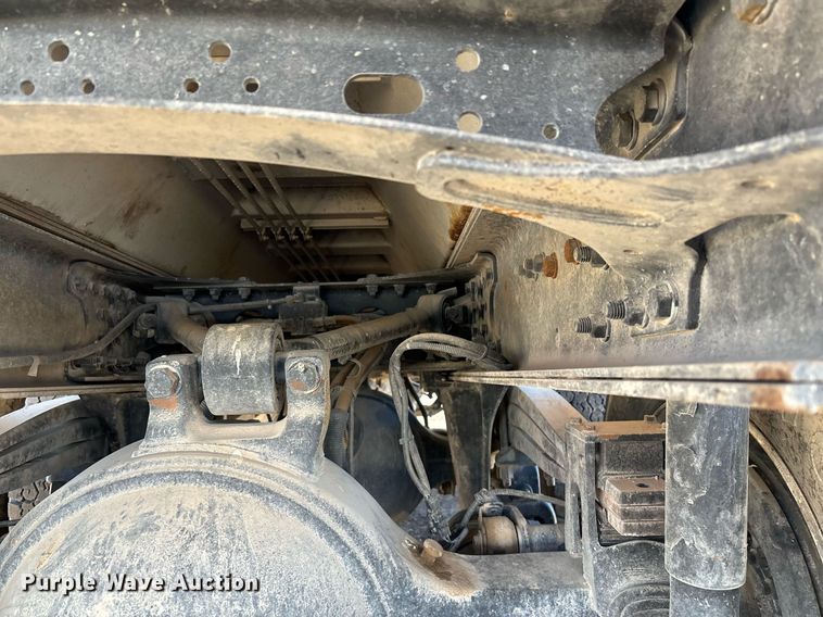 image for item DH8641 2005 Sterling  Condor refuse truck