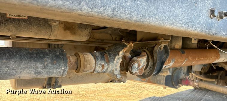 image for item DH8641 2005 Sterling  Condor refuse truck