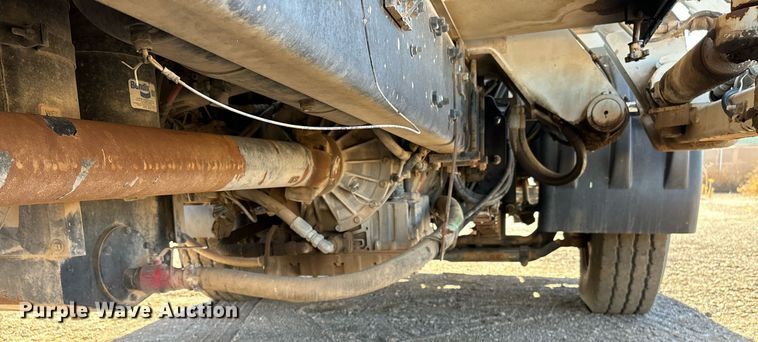 image for item DH8641 2005 Sterling  Condor refuse truck