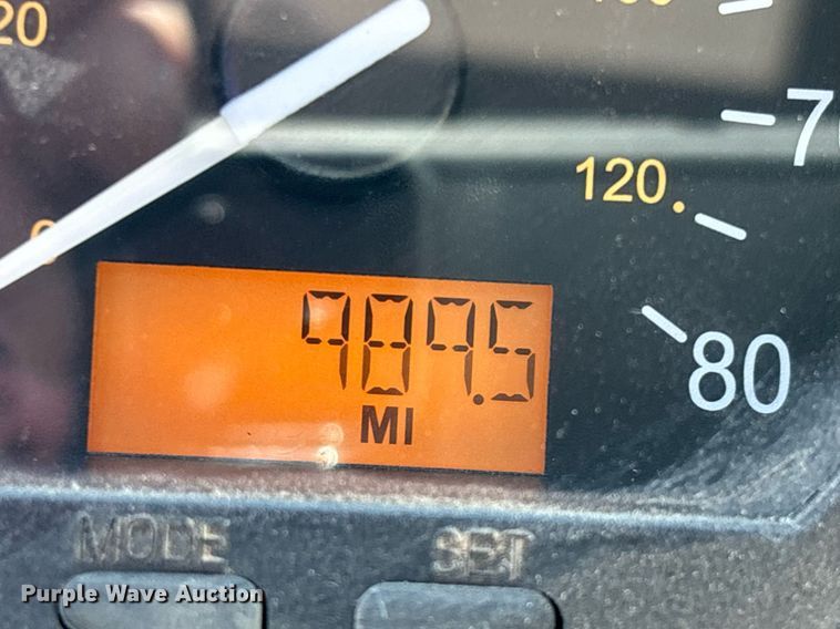 image for item DH8641 2005 Sterling  Condor refuse truck