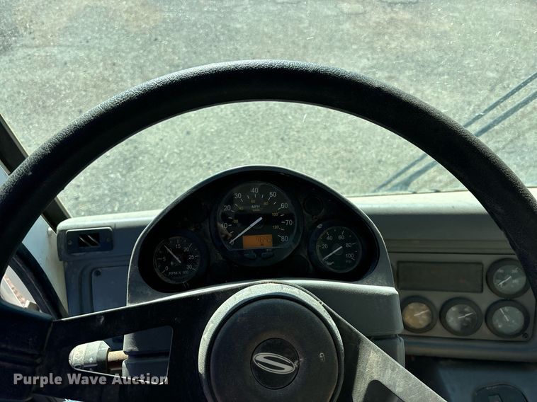 image for item DH8641 2005 Sterling  Condor refuse truck