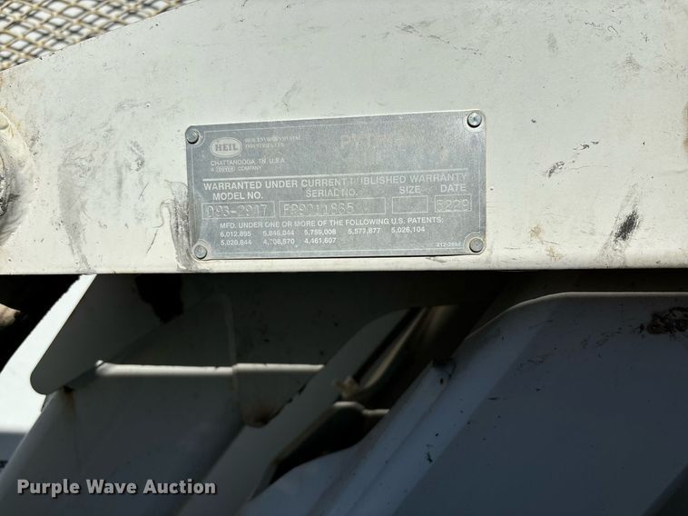 image for item DH8641 2005 Sterling  Condor refuse truck