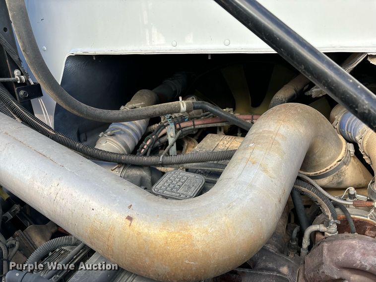 image for item DH8641 2005 Sterling  Condor refuse truck