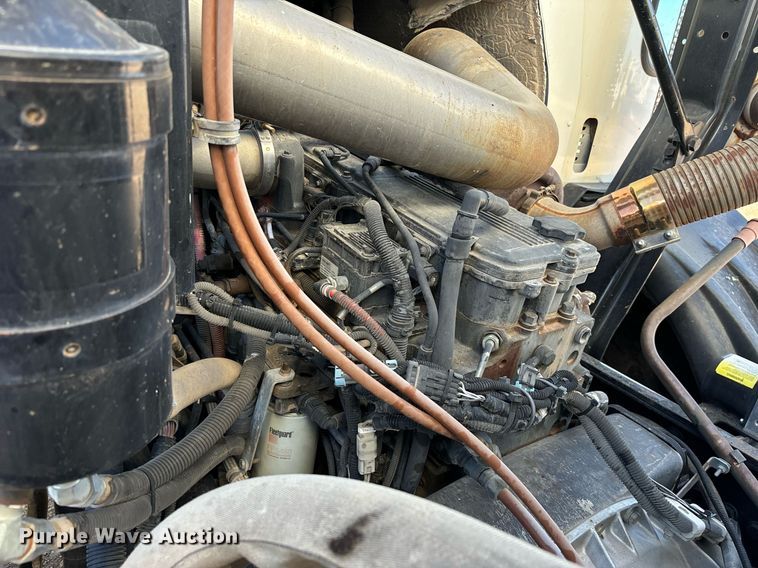 image for item DH8641 2005 Sterling  Condor refuse truck